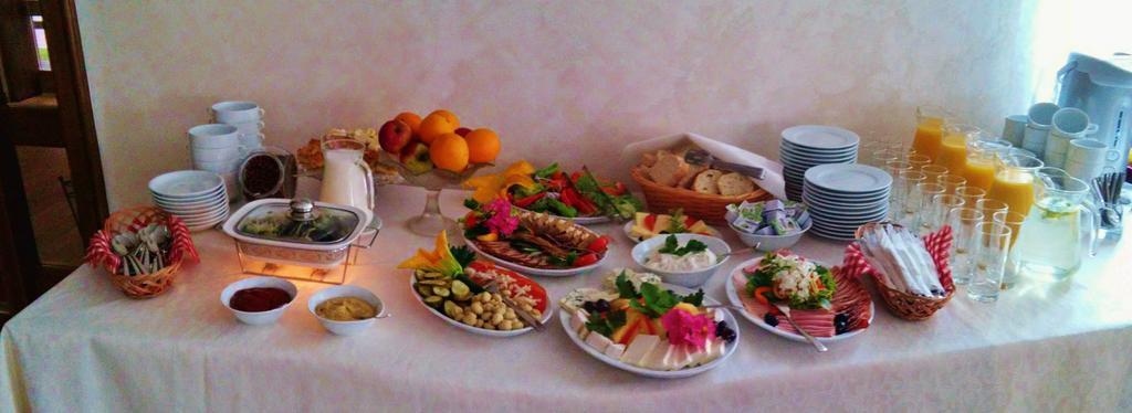 Hotel Pawlakowa Zagroda Grabiny-Zameczek Esterno foto