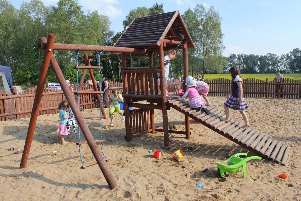 Hotel Pawlakowa Zagroda Grabiny-Zameczek Esterno foto