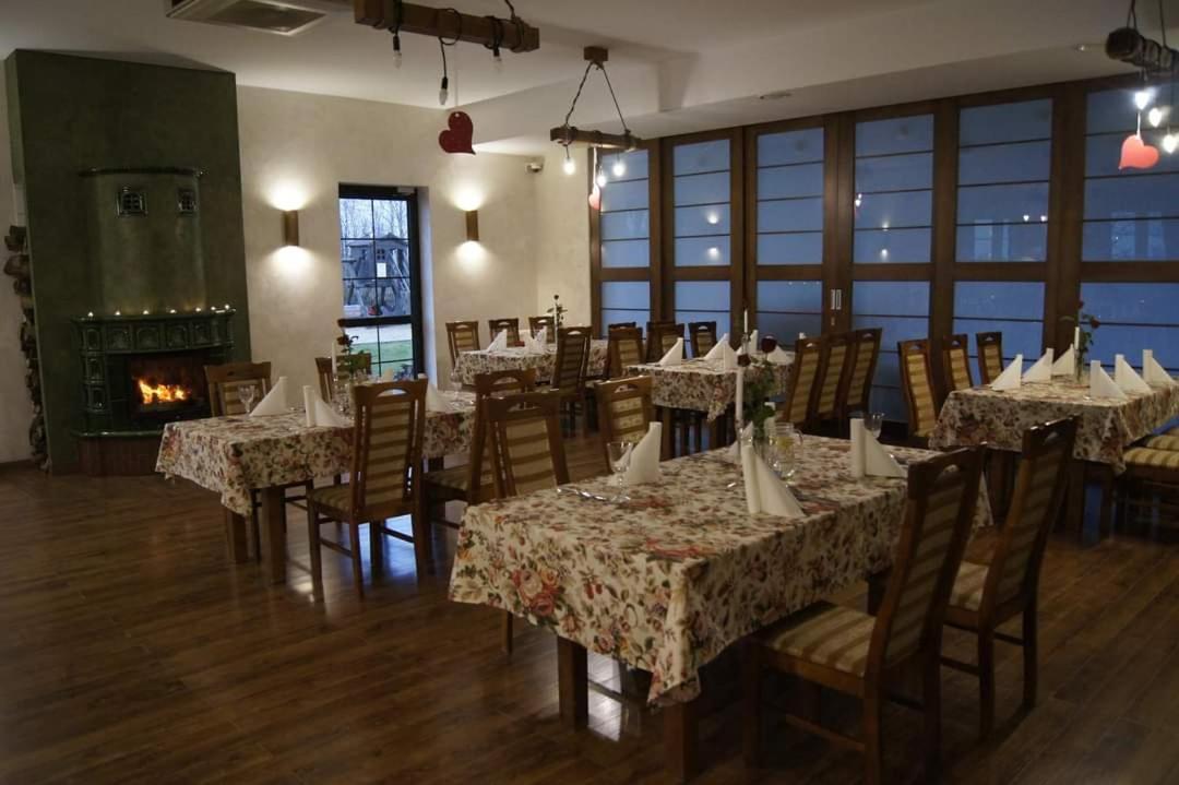 Hotel Pawlakowa Zagroda Grabiny-Zameczek Esterno foto